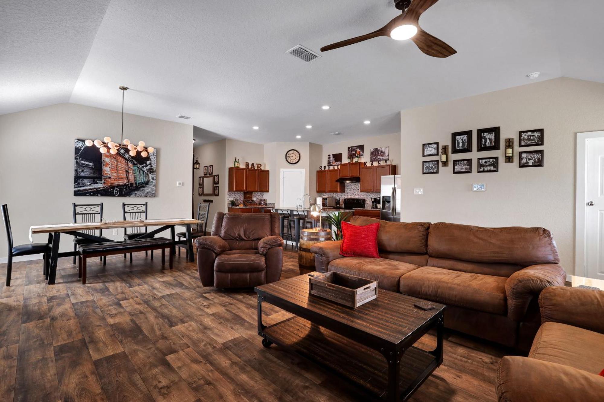 Speakeasy - A Birdy Vacation Rental San Antonio Kültér fotó