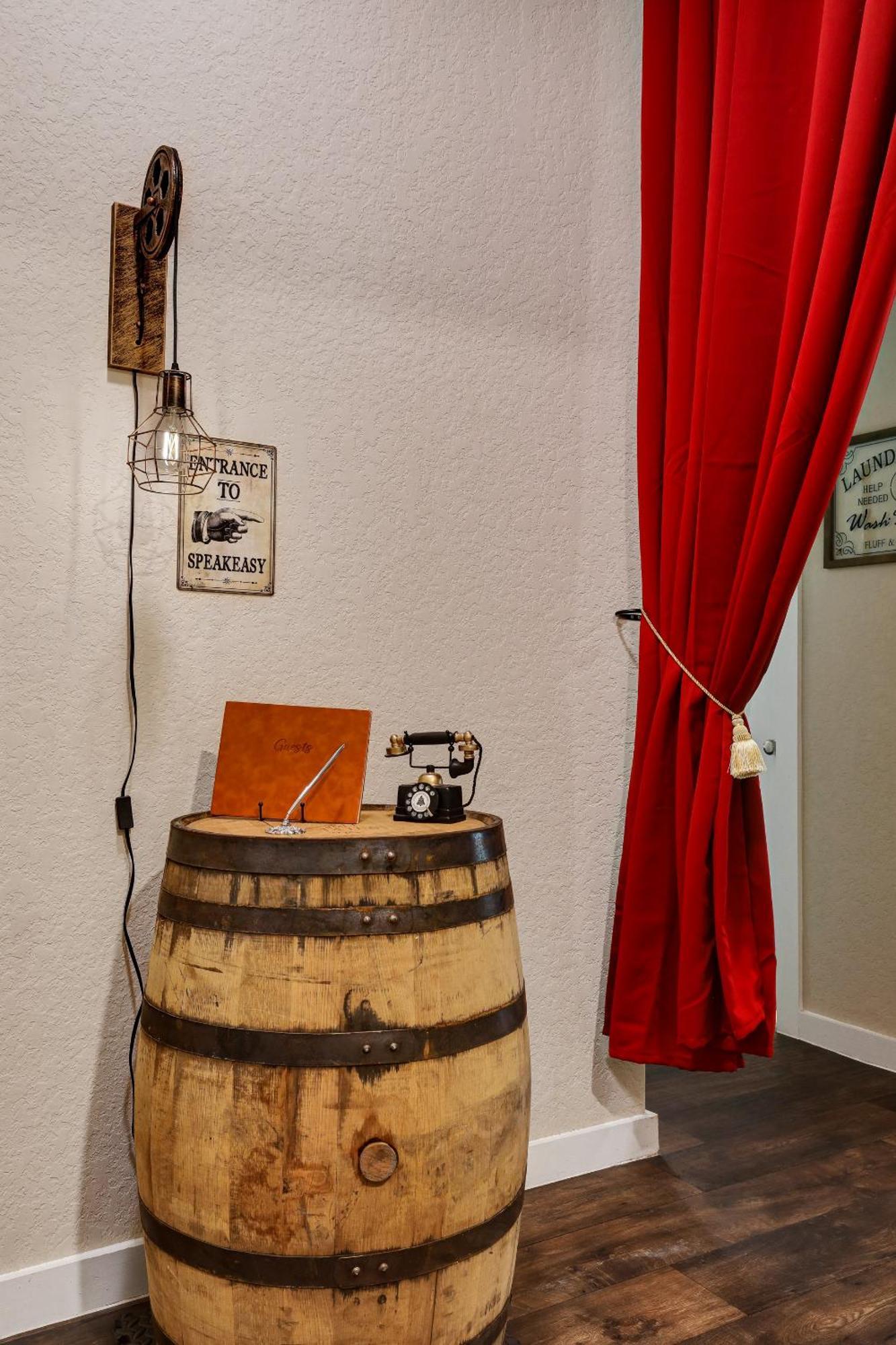 Speakeasy - A Birdy Vacation Rental San Antonio Kültér fotó
